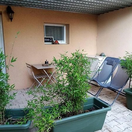 אובנה Studio Meuble Independant Tout Confort Classe 2** מראה חיצוני תמונה